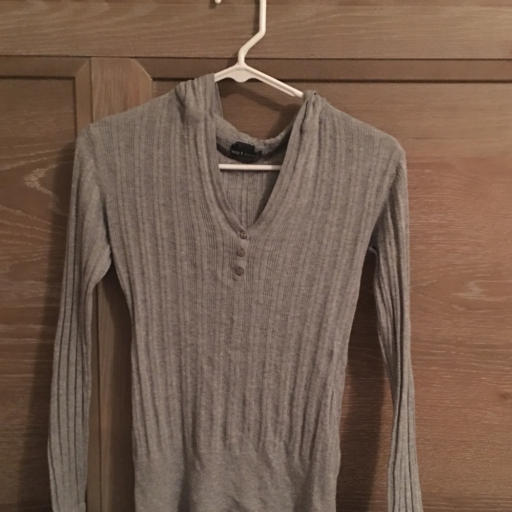 Grey shirt